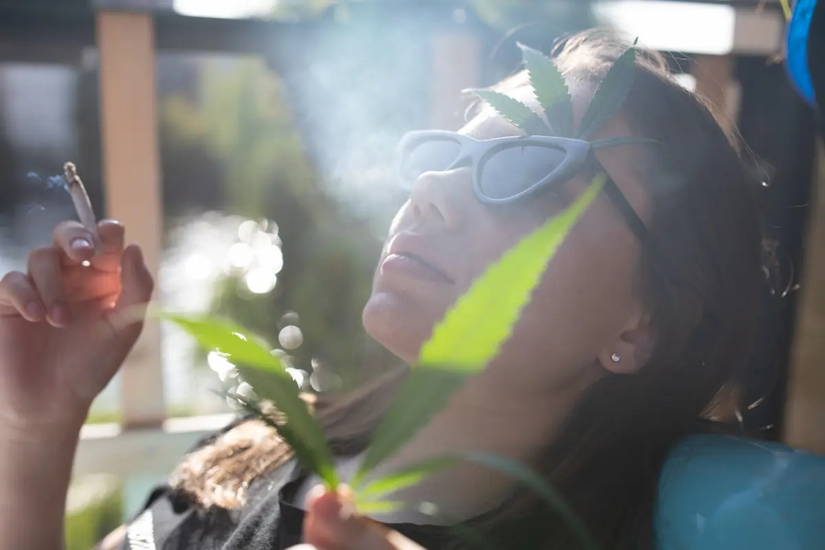 Thai attitute towards weed